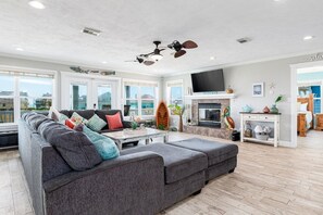 Maison, 3 chambres | Coin séjour