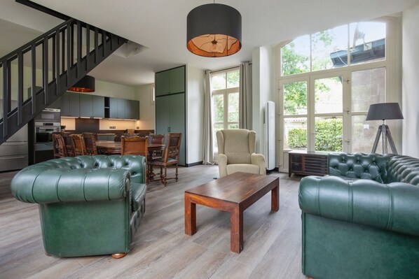 Table de tennis de table, livres