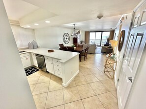 Interior - Beach front condo with amazing views! 6-Seater Golf Cart included! 4075 BS1 (Miramar Beach)