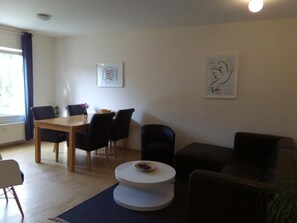 Flat-screen TV - Apartmentpension am Stadtschloss (Potsdam)