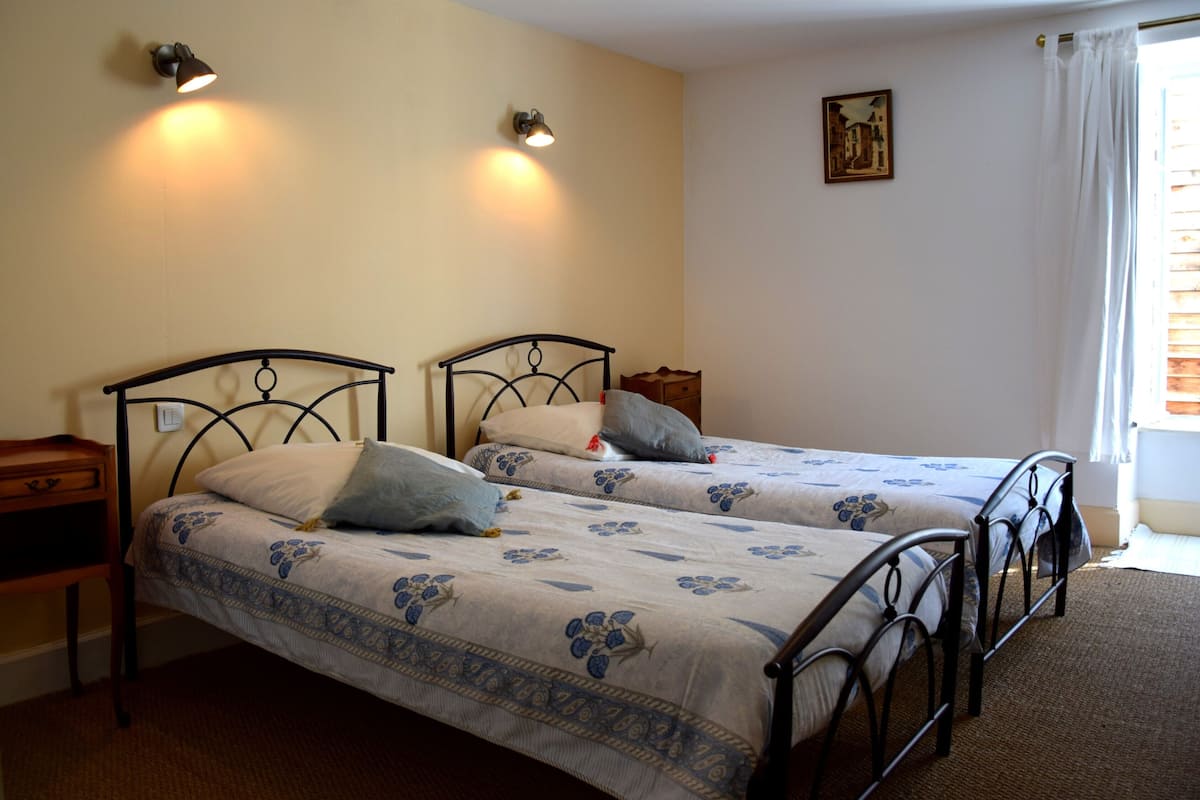 Classic Suite (Tandem) | 1 bilik tidur, peralatan tempat tidur premium, dihias secara berasingan