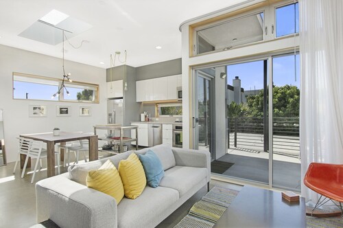 Modern Loft in the Heart of Venice Beach