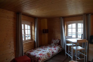 Studio | Trang trí khác biệt, trang bị nội thất với thiết kế riêng biệt