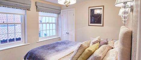 2 室のベッドルーム、アイロン / アイロン台、WiFi (無料)、ベッドシーツ