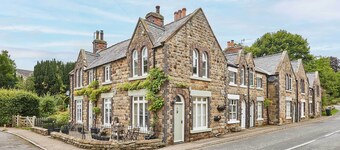 Host & Stay | Rosella Cottage