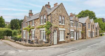 Host & Stay | Rosella Cottage