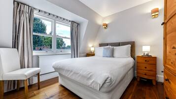 2 bedrooms, in-room safe, iron/ironing board, travel cot