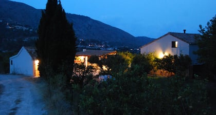 Familienlandhaus im Obstgarten von Orxeta