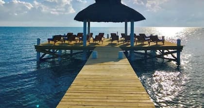 2 bed/2 bath Velento#9 private dock/pool/beach/free paddleboards