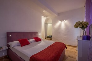 Standard Apartment, 1 Bedroom | 1 bedroom, individually decorated, individually furnished, desk - Appartamento Arinto (Florence)
