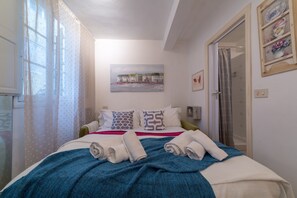 Monolocale | Ferro/asse da stiro, culle/letti per bambini (a pagamento)