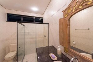 Superior Double Room (B / F) | Bathroom | Shower, hair dryer, towels, soap