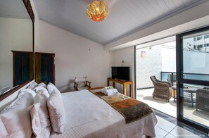 Deluxe Double Room (2nd Floor MA) - Casa Petunia Pousada Boutique (Salvador)