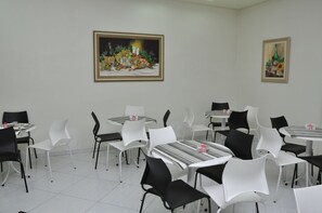 Free daily buffet breakfast  - Hotel Lisbor (Francisco Beltrao)