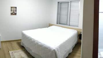 Frigobar, Wi-Fi de cortesia, roupa de cama