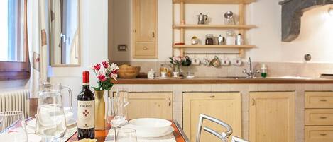 Standard Apartment, 1 Bedroom | Private kitchen | Full-size fridge, microwave, stovetop, coffee/tea maker