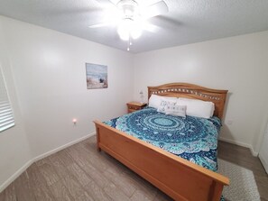 Condo, varias camas, patio, vista al jardín | 2 habitaciones, wifi gratis y ropa de cama 