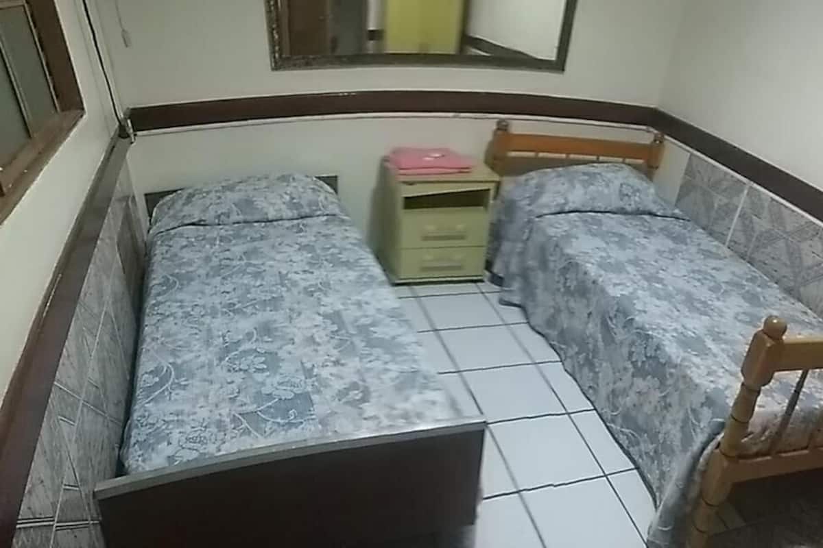 Wifi gratis y ropa de cama