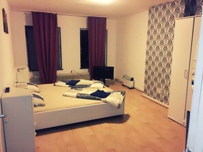 Habitación doble | Escritorio, insonorización y wifi gratis 