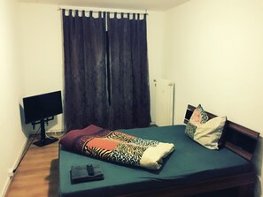 Habitación estándar, para no fumadores | Escritorio, insonorización y wifi gratis 