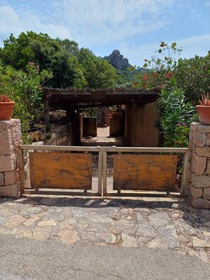 Property grounds - VILLA STAZZU SEA VIEW (Costa Paradiso)