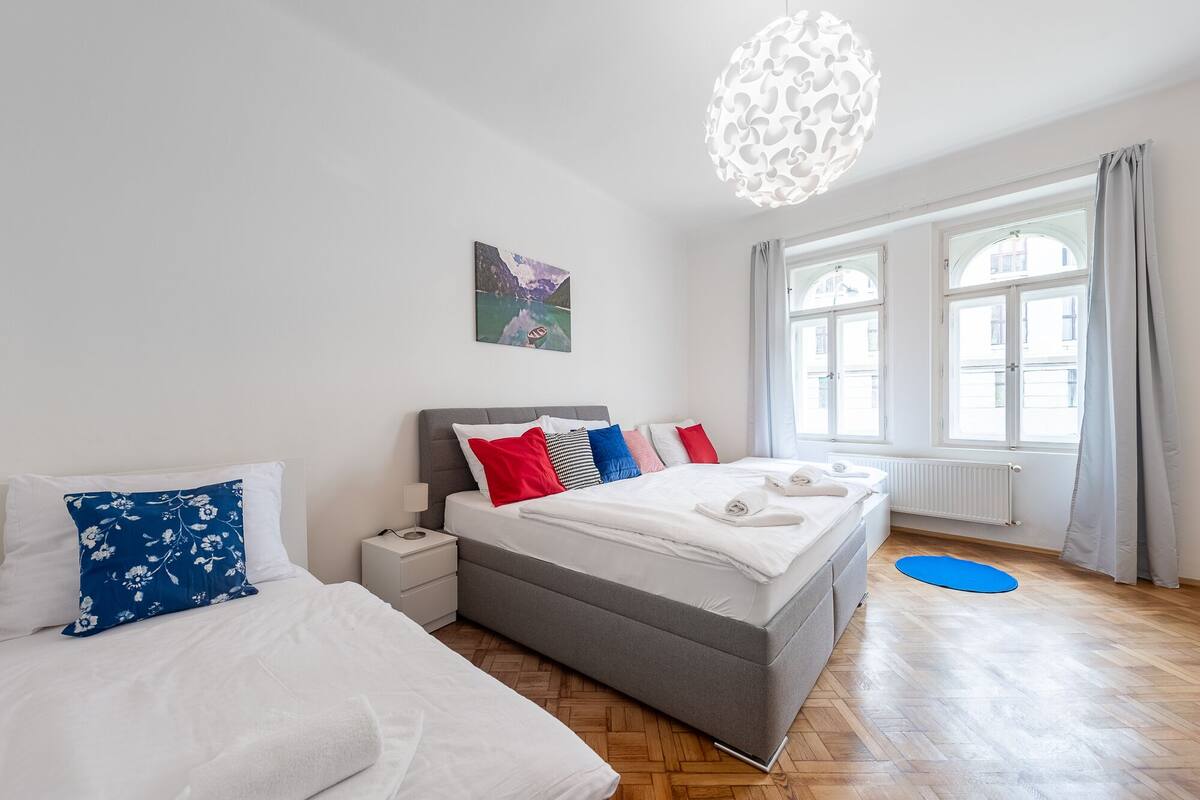 Apartment (Lavender)