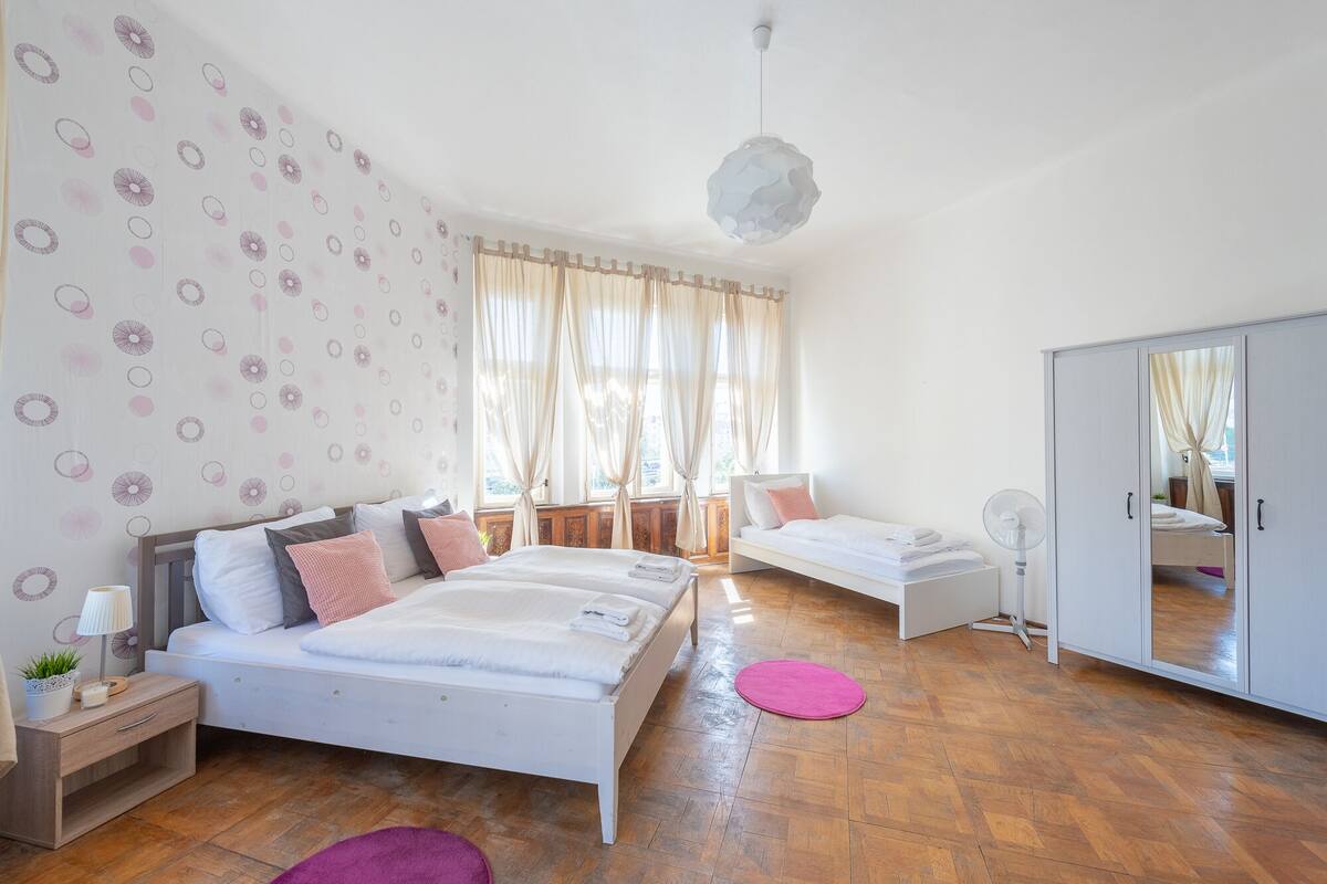 Apartment (Lily)