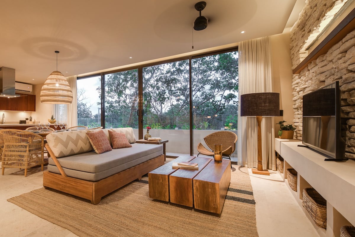 luxury apartment, 3 bedrooms, private pool, garden view | private kitchen