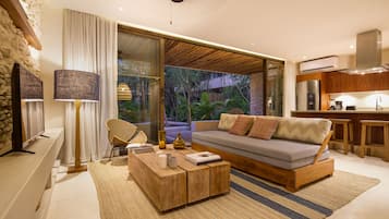 43-inch Smart TV with satellite channels, TV, Netflix