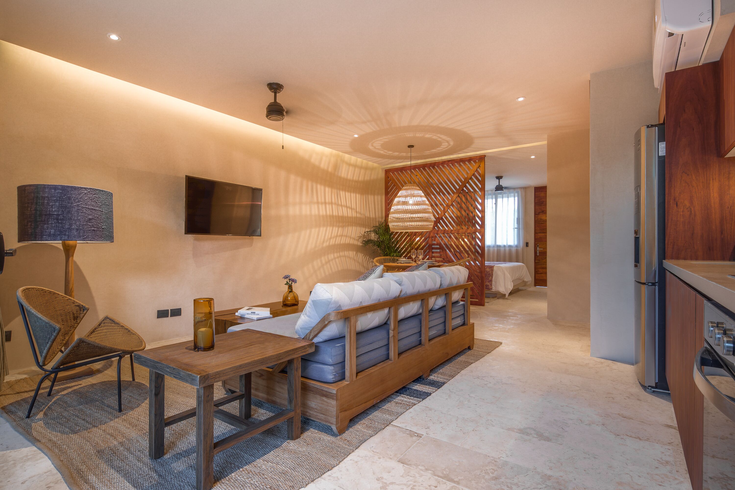 43-inch smart tv with satellite channels, tv, netflix