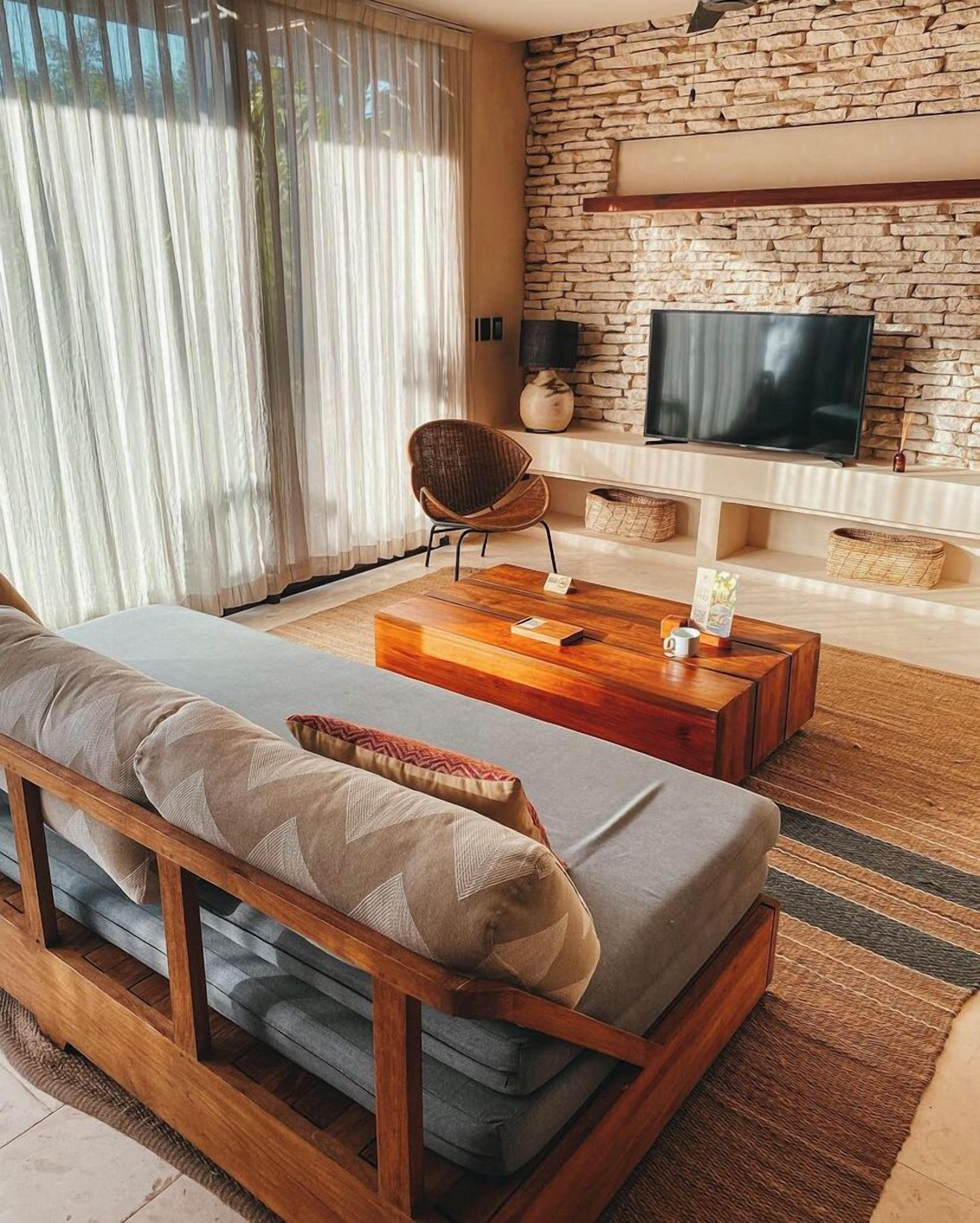 43-inch smart tv with satellite channels, tv, netflix