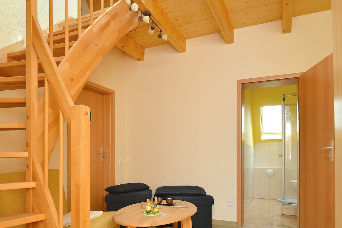 Studio, salle de bain privée, vue sur le jardin | Intérieur