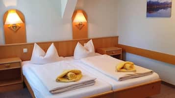 1 bedroom, desk, laptop workspace, blackout curtains