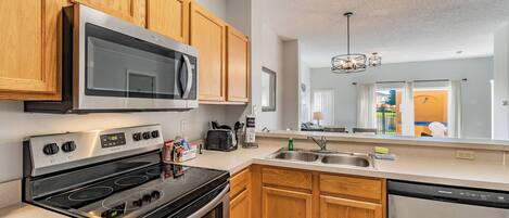 Fridge, microwave, stovetop, dishwasher