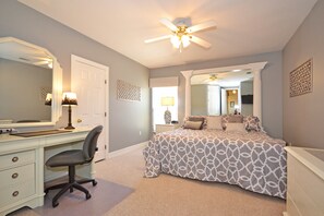 6 bedrooms, iron/ironing board, WiFi, bed sheets