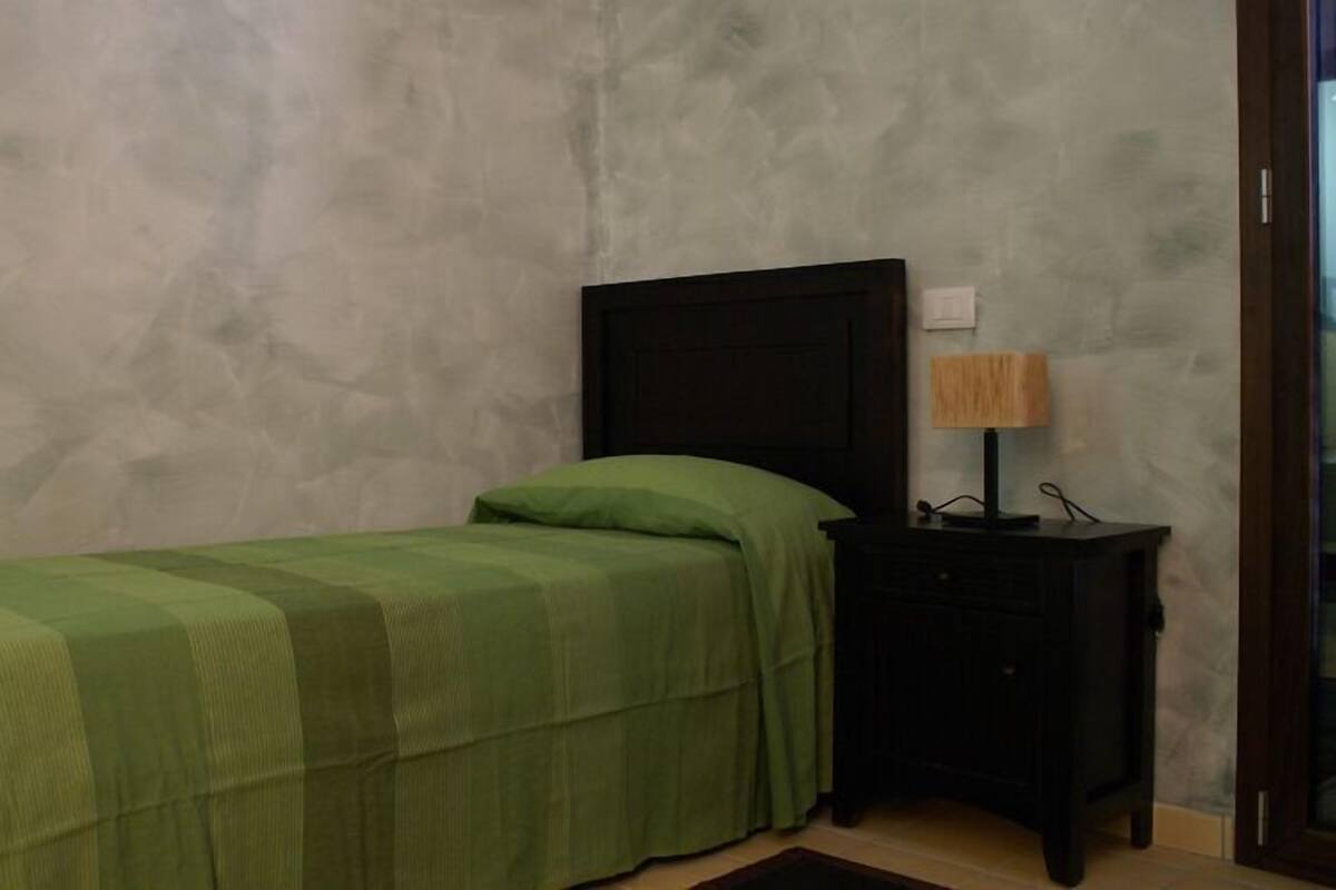 Habitación individual, balcón (Verde) | Escritorio, sistema de insonorización, cunas gratuitas y wifi gratis