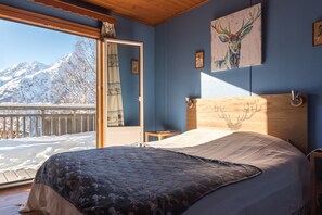 5 chambres, fer et planche à repasser, lit parapluie, Wi-Fi gratuit