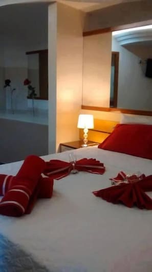 Wi-Fi de cortesia, roupa de cama