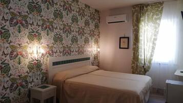 Executive Double or Twin Room | Frette Italian sheets, premium bedding, down comforters