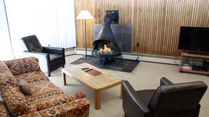 Interior - Goldcamp II H-119 By Peak Property Management (Breckenridge)