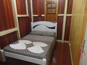 Hypo-allergenic bedding, free WiFi, bed sheets - Pousada Ferreira's (Santo André)
