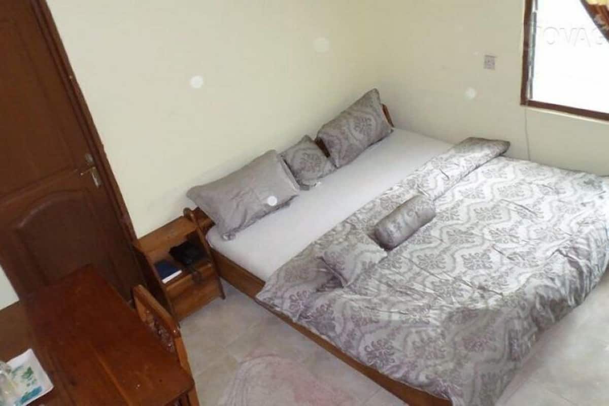 Room, 1 Queen Bed | In-room safe, WiFi (free)