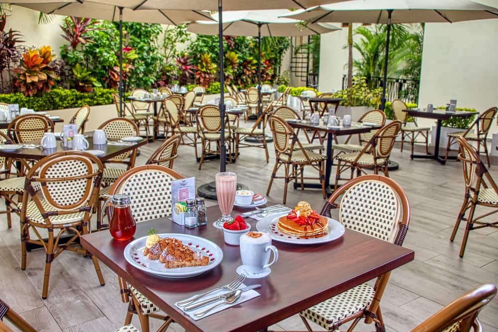 Casa Nicole Boutique Hotel