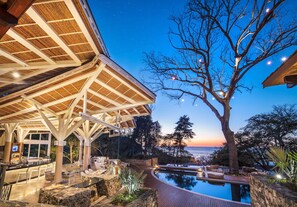 Bar (on property) - Oceanview Escape in Peninsula Papagayo – Pool, Concierge & Resort Access (Peninsula Papagayo)
