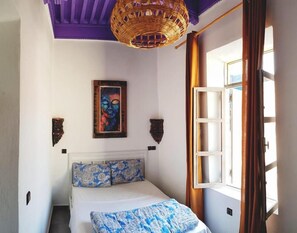 Blackout curtains, free WiFi, bed sheets