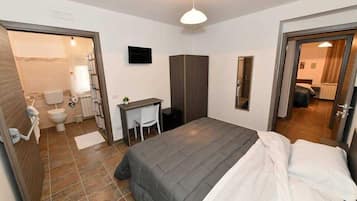Double or Twin Room | Minibar, desk, free WiFi, bed sheets