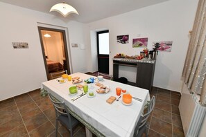 Breakfast area - B&B Di Gabriele Filomena (Crotone)