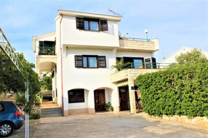 Exterior - Another One Wipes the Dust (Primošten)