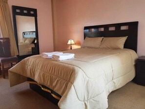 3 Schlafzimmer, Bügeleisen/Bügelbrett, WLAN, Bettwäsche