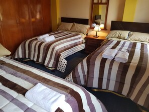 3 Schlafzimmer, Bügeleisen/Bügelbrett, WLAN, Bettwäsche